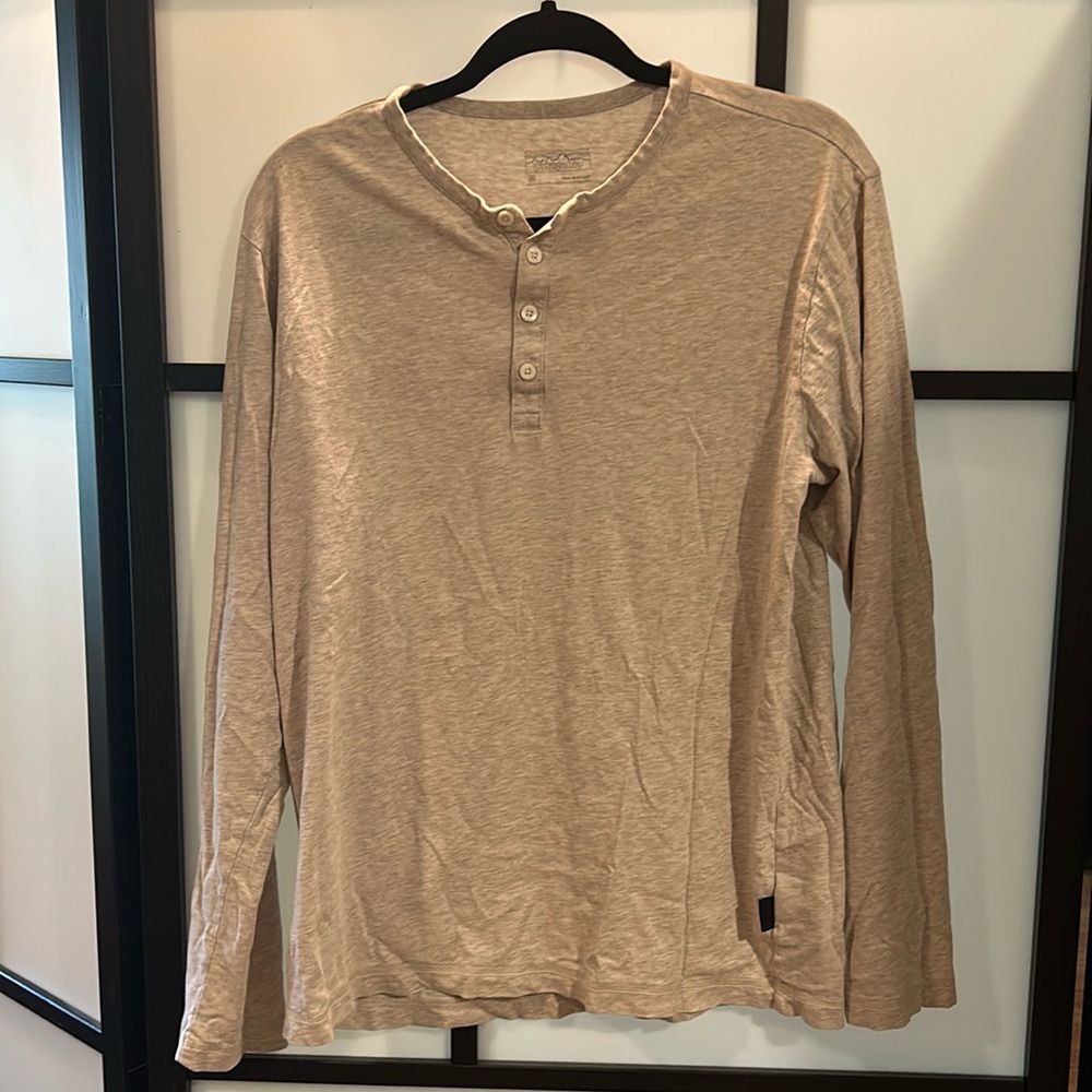 Patagonia Lightweight Daily Henley, Men’s Medium